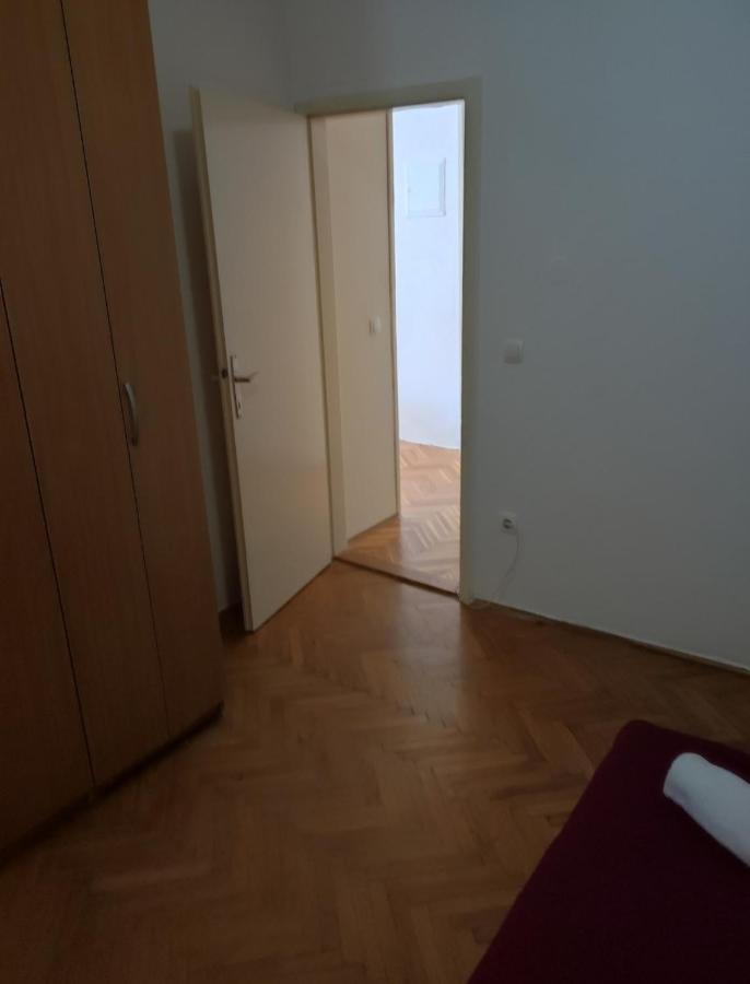 Apartmani Ketryn ツリクヴェニツァ エクステリア 写真