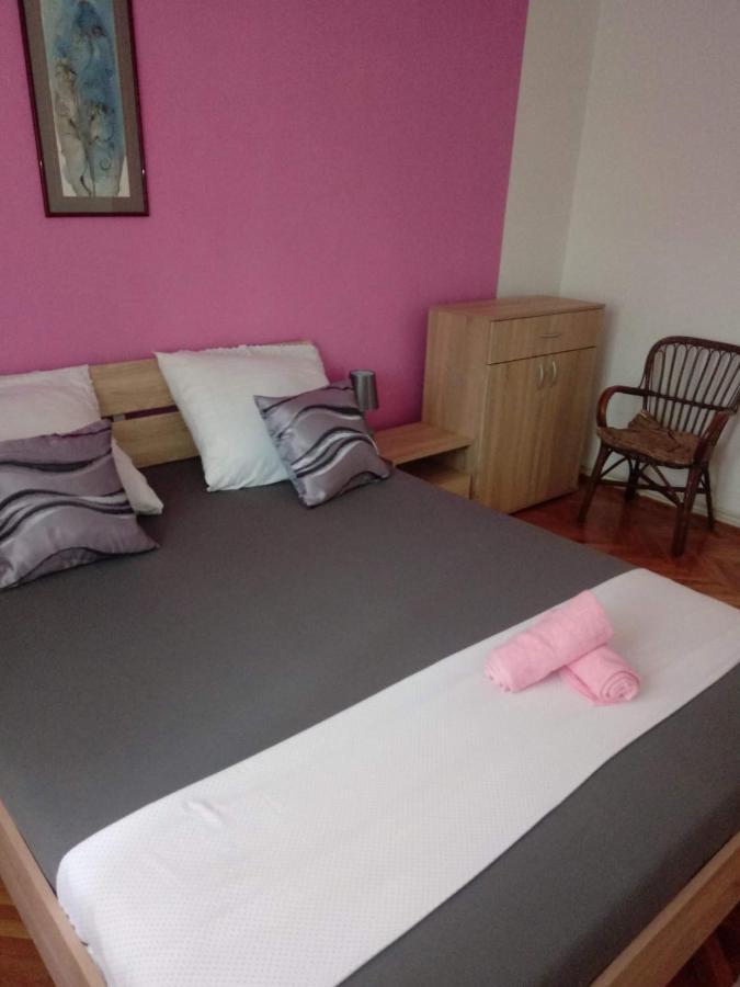 Apartmani Ketryn ツリクヴェニツァ エクステリア 写真