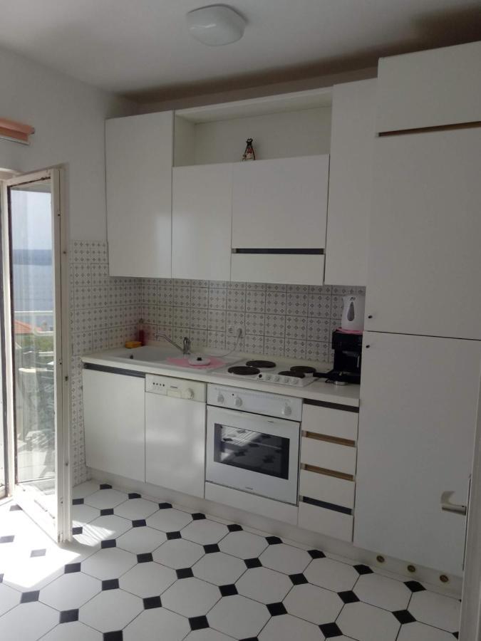 Apartmani Ketryn ツリクヴェニツァ エクステリア 写真
