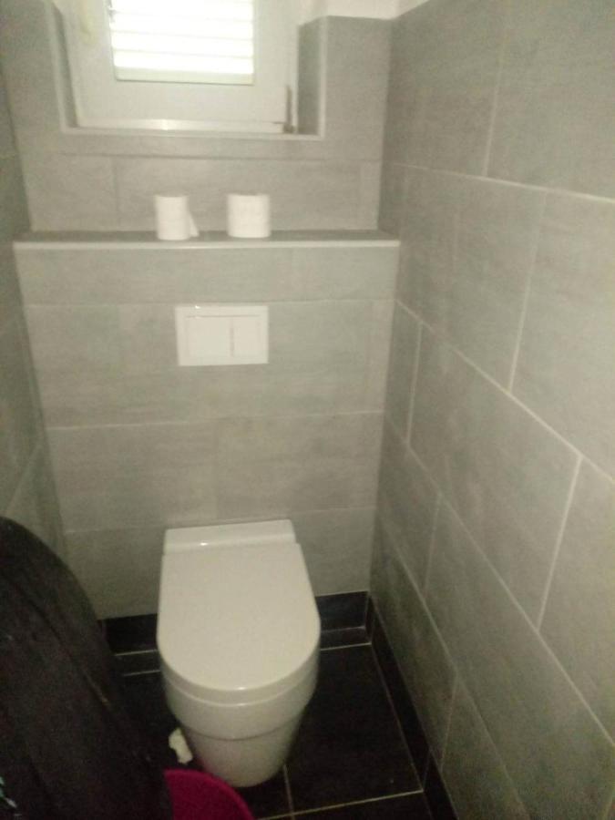 Apartmani Ketryn ツリクヴェニツァ エクステリア 写真